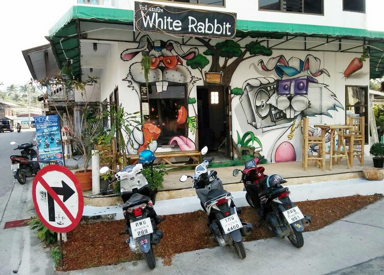 Hostel White Rabbit Baan Khai Exterior foto